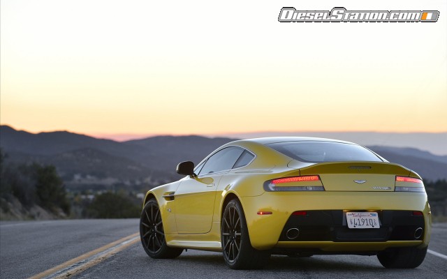 Aston Martin V12 Vantage S 2014 Widescreen Picture #46 Aston Martin V12 Vantage S 2014 Widescreen Picture #46